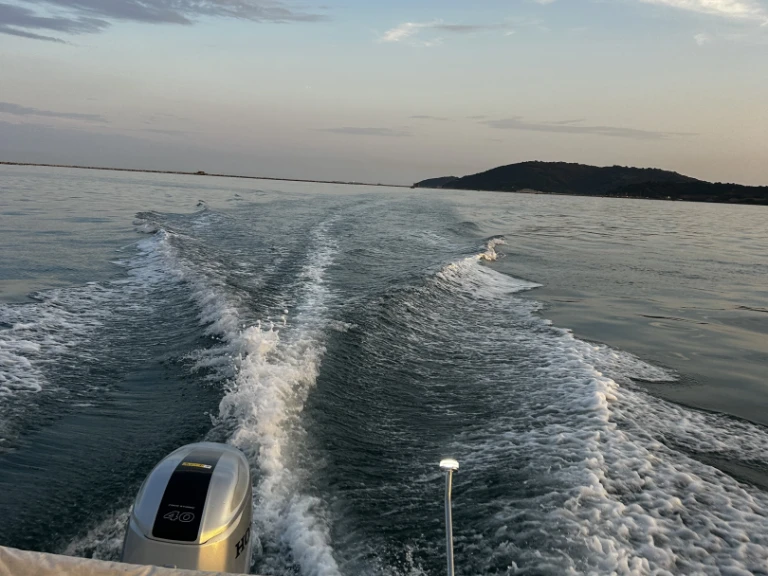 Location Bateau à moteur à La Spezia - Bellingardo Ghost 5,50