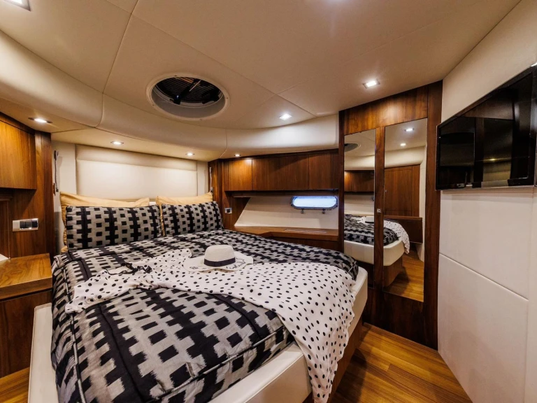 Louer Yacht avec ou sans skipper Sunseeker à Kaštel Lukšić