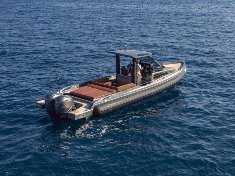 Location Bateau à moteur Capelli avec permis
