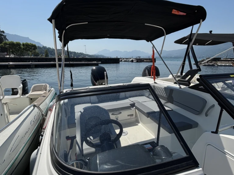 Location bateau Bayliner VR4OE à Aix-les-Bains sur Samboat