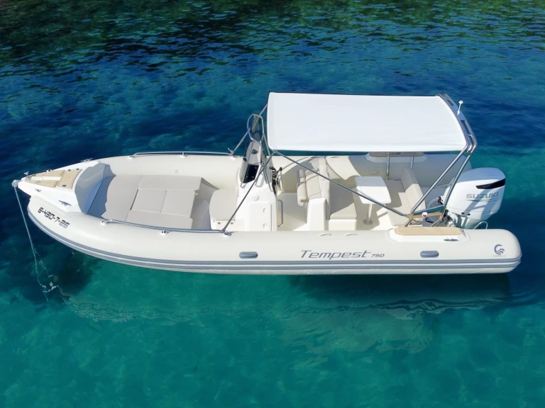 Location bateau Roses pas cher Tempest 650