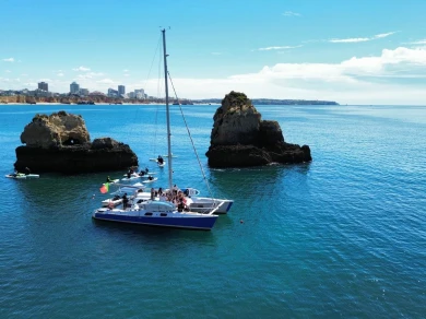 Noleggio Catamarano CUSTOMBUILT con patente nautica