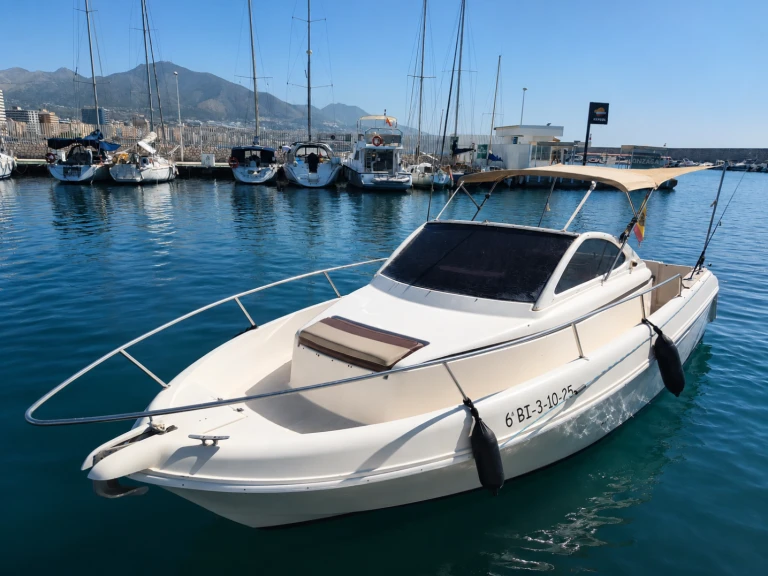 Bateau à moteur à louer à Fuengirola au meilleur prix