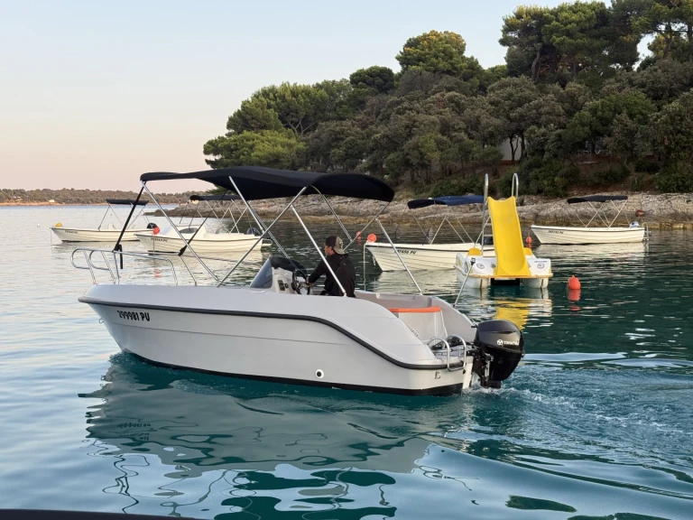 Location Bateau à moteur à Pula - sport-mare Luka