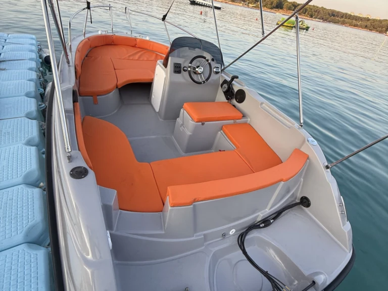 Location bateau sport-mare Luka à Pula sur Samboat