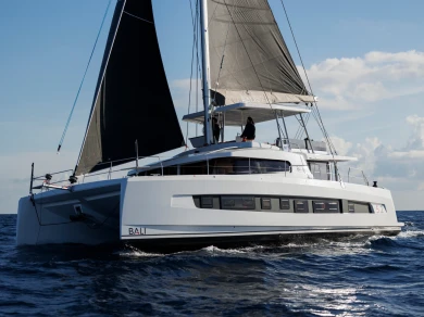 Alquiler Catamarán Bali con o sin  título de navegación