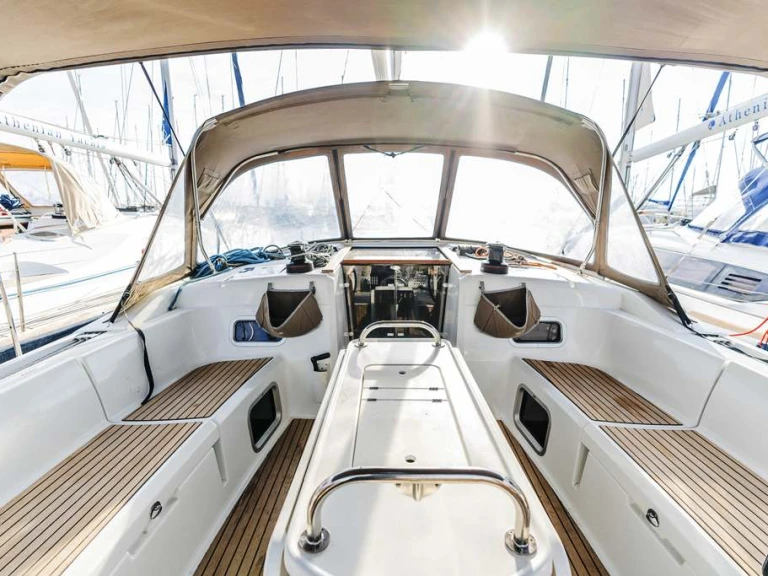 Louer Voilier avec ou sans skipper Jeanneau à Neo Klima