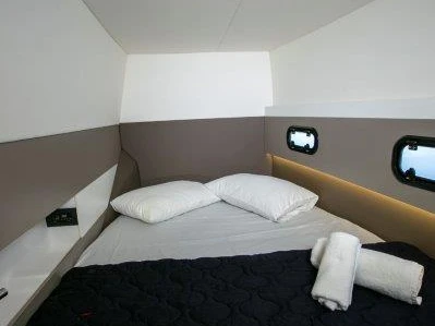 Catamaran à louer à Lávrio au meilleur prix