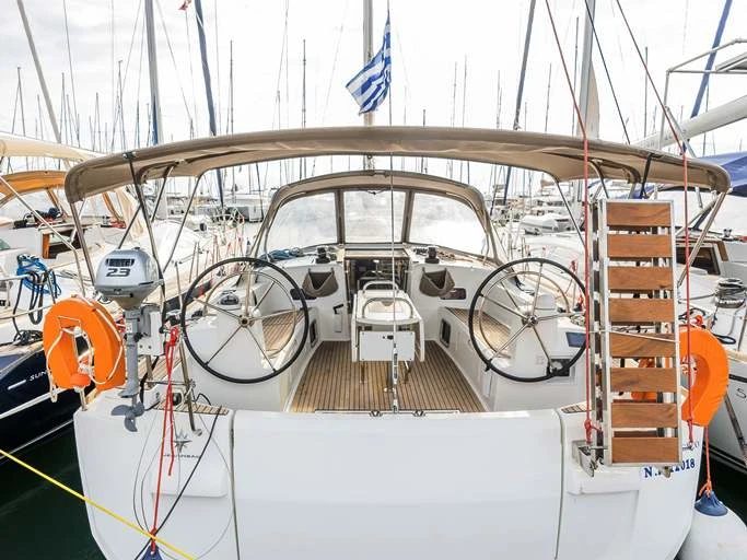 Louer Voilier avec ou sans skipper Jeanneau à Neo Klima