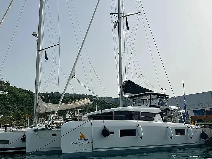 Louer Catamaran avec ou sans skipper Lagoon à Castellammare del Golfo