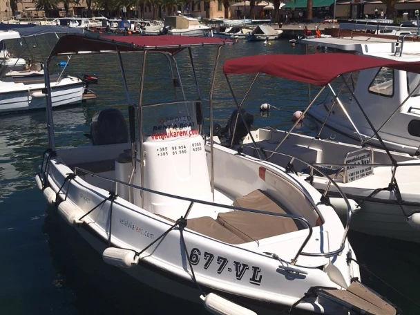 Location bateau Vela Luka pas cher bluemax 550