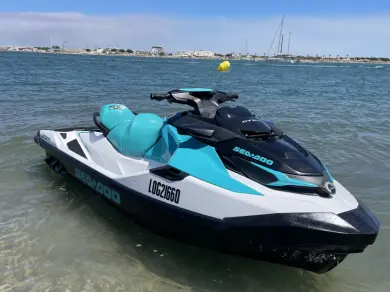 Location Jet ski à Le Grau-du-Roi - Sea-Doo GTX 