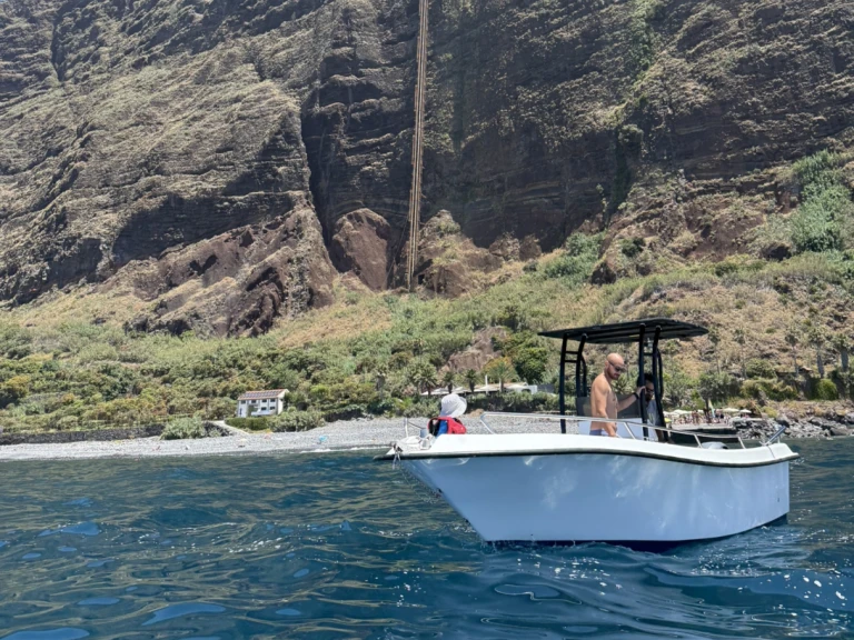 Louer Bateau à moteur avec ou sans skipper Meta Boats à Porto do Funchal