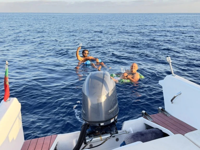 Bateau à moteur à louer à Porto do Funchal au meilleur prix