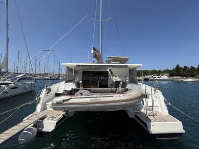 Fountaine Pajot Lucia 40 a louer à Pula