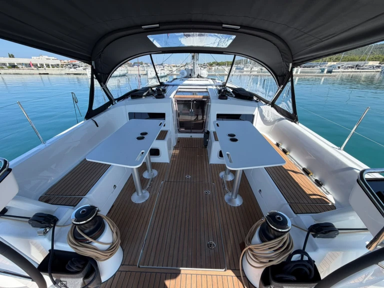 Louer Voilier avec ou sans skipper Jeanneau à Sukošan