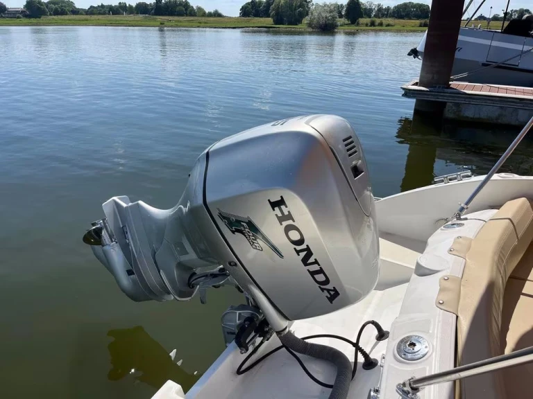 Location Bateau à moteur Bénéteau avec permis