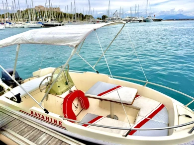 Motorboat for rent Antibes at the best price
