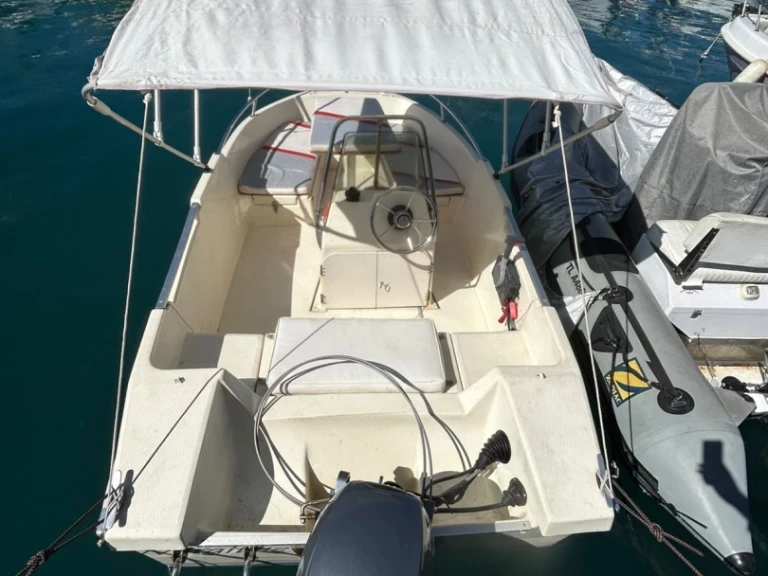 Location Bateau à moteur à Antibes - Ultramar Ultra 405