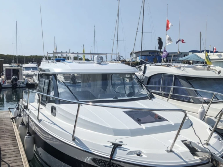 Location Bateau à moteur à Saint-Gilles-Croix-de-Vie - Jeanneau Merry Fisher 795 Series2