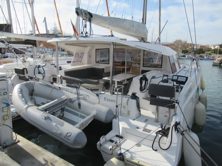 Nautitech Nautitech 40 Open  a louer à Port-Saint-Louis-du-Rhône