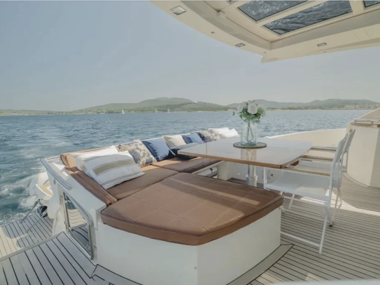 Louer Yacht avec ou sans skipper Absolute à Golfe de Saint-Tropez