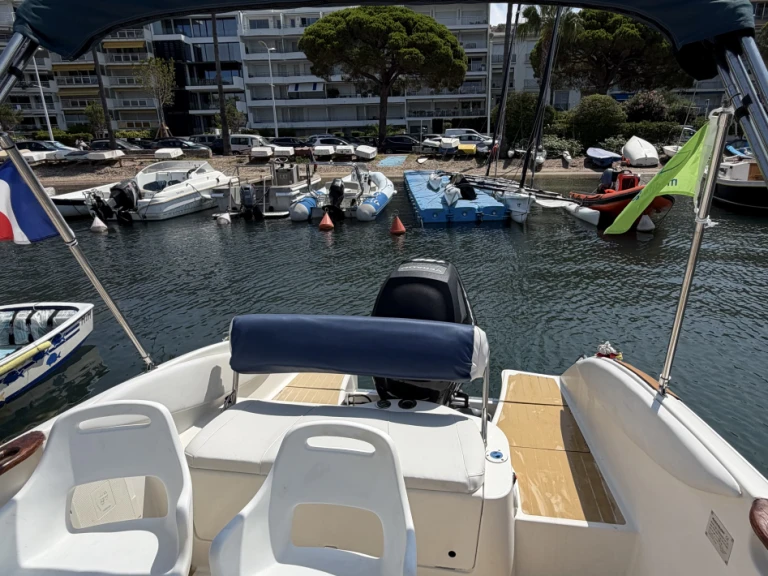 Louez un Quicksilver Quicksilver 600 Commander à Cannes