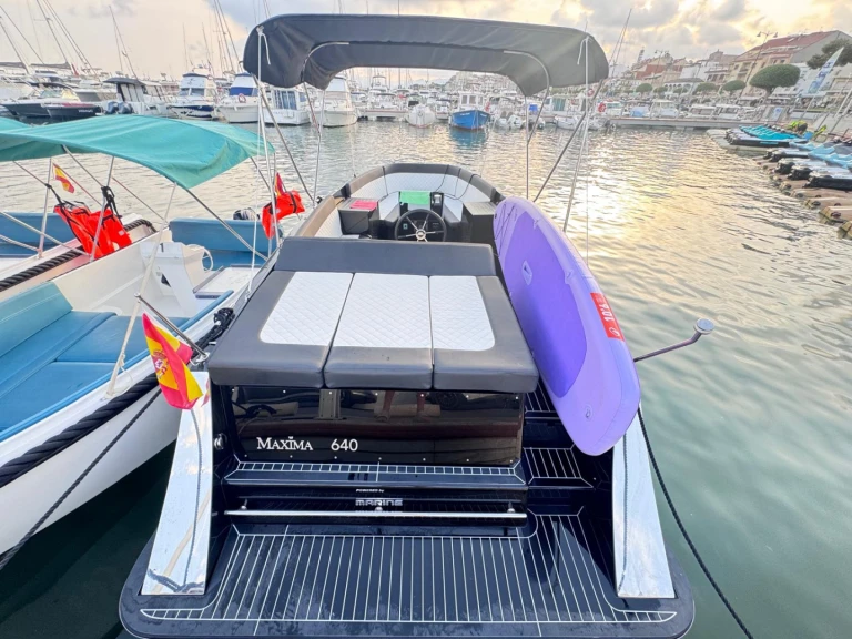 Bateau à moteur à louer à Cambrils au meilleur prix