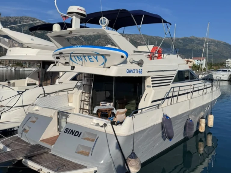 Location bateau Ferretti Altura 39 à Rrethi i Vlorës sur Samboat
