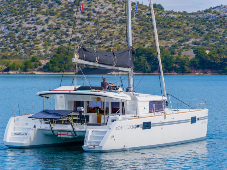 Louer Catamaran avec ou sans skipper Lagoon à Rogoznica