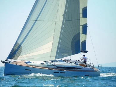 Zeilboot te huur in Gouviá voor de beste prijs