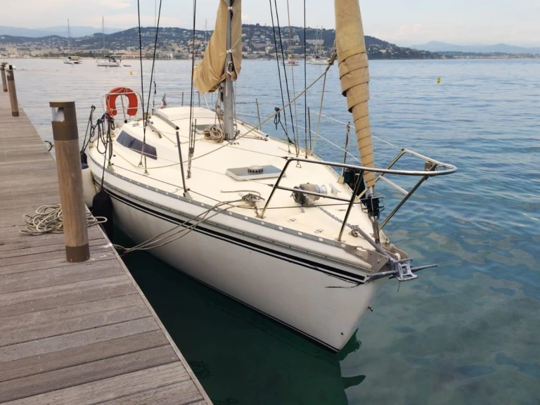 Location à Cannes - Jeanneau Aquila sur SamBoat