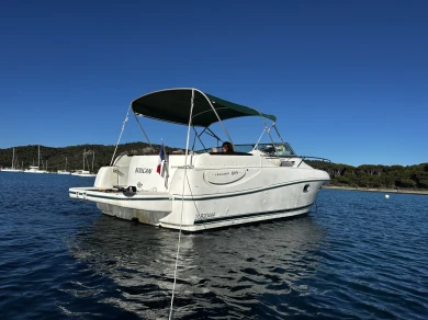 Bareboat Rental Motorboat Jeanneau with a boat licence