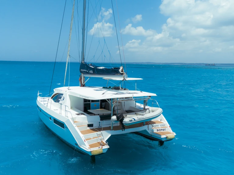 Location bateau Zanzibar pas cher Leopard 48