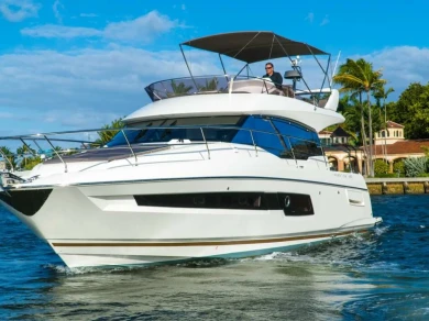 Pronajmout si Sunseeker Manhattan 56 v Zanzibar