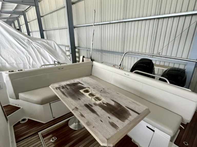 Louer Bateau à moteur avec ou sans skipper Bénéteau à Ajaccio