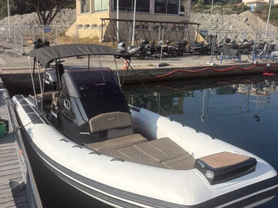 Louer Semi-rigide avec ou sans skipper Brig à Cavalaire-sur-Mer