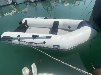 Motorboat for rent Saint-Laurent-du-Var at the best price