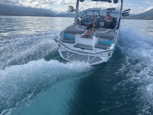 Location bateau Nautique Correct Craft g21 à Annecy sur Samboat