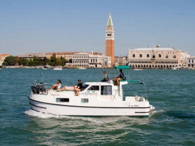 Bateau à moteur à louer à Chioggia au meilleur prix