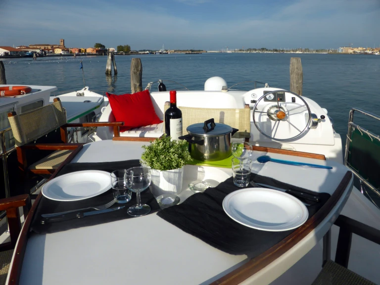 Péniche à louer à Chioggia au meilleur prix