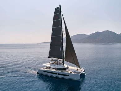 Luxury Yacht rental with or without captain Fountaine Pajot Athènes