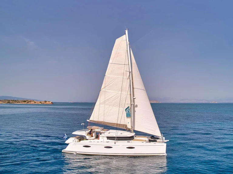 Location Yacht Fountaine Pajot avec permis