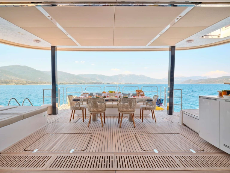 Louer Yacht avec ou sans skipper Sunreef à Athènes