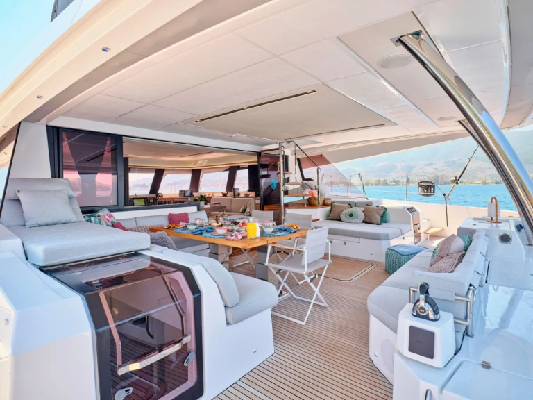 Location bateau Fountaine Pajot KIMATA à Athènes sur Samboat