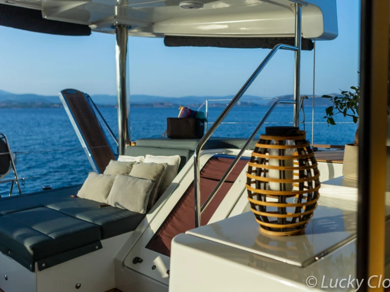 Location à Santorin (Île) - Lagoon LUCKY CLOVER  sur SamBoat
