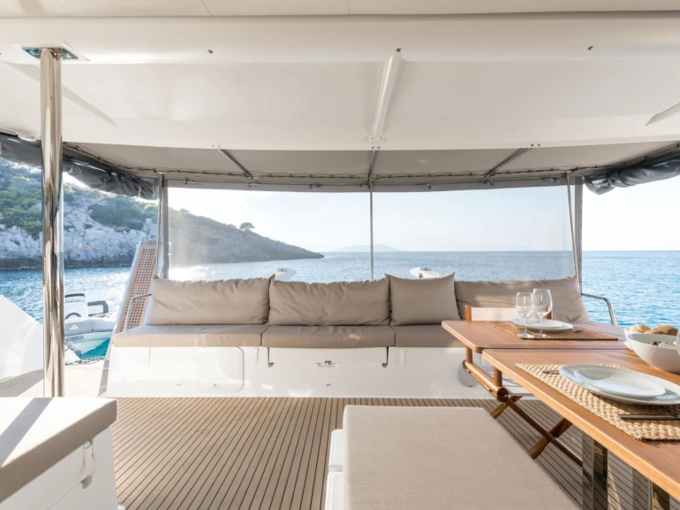Location bateau Fountaine Pajot PI 2 à Athènes sur Samboat