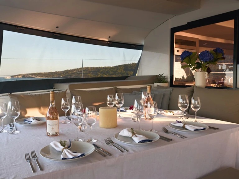 Fountaine Pajot PI 2 a louer à Athènes