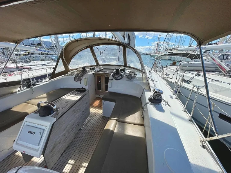 Location à Álimos - Bavaria Cruiser 51 sur SamBoat