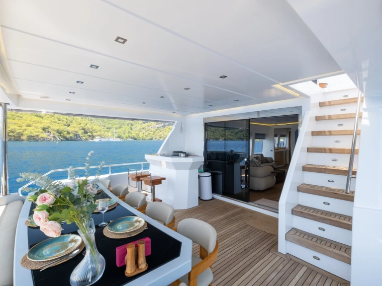 Location bateau Göcek pas cher PLT 85 Trawler